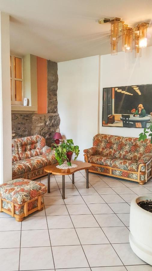Hotel Les Berges Chippis Kültér fotó
