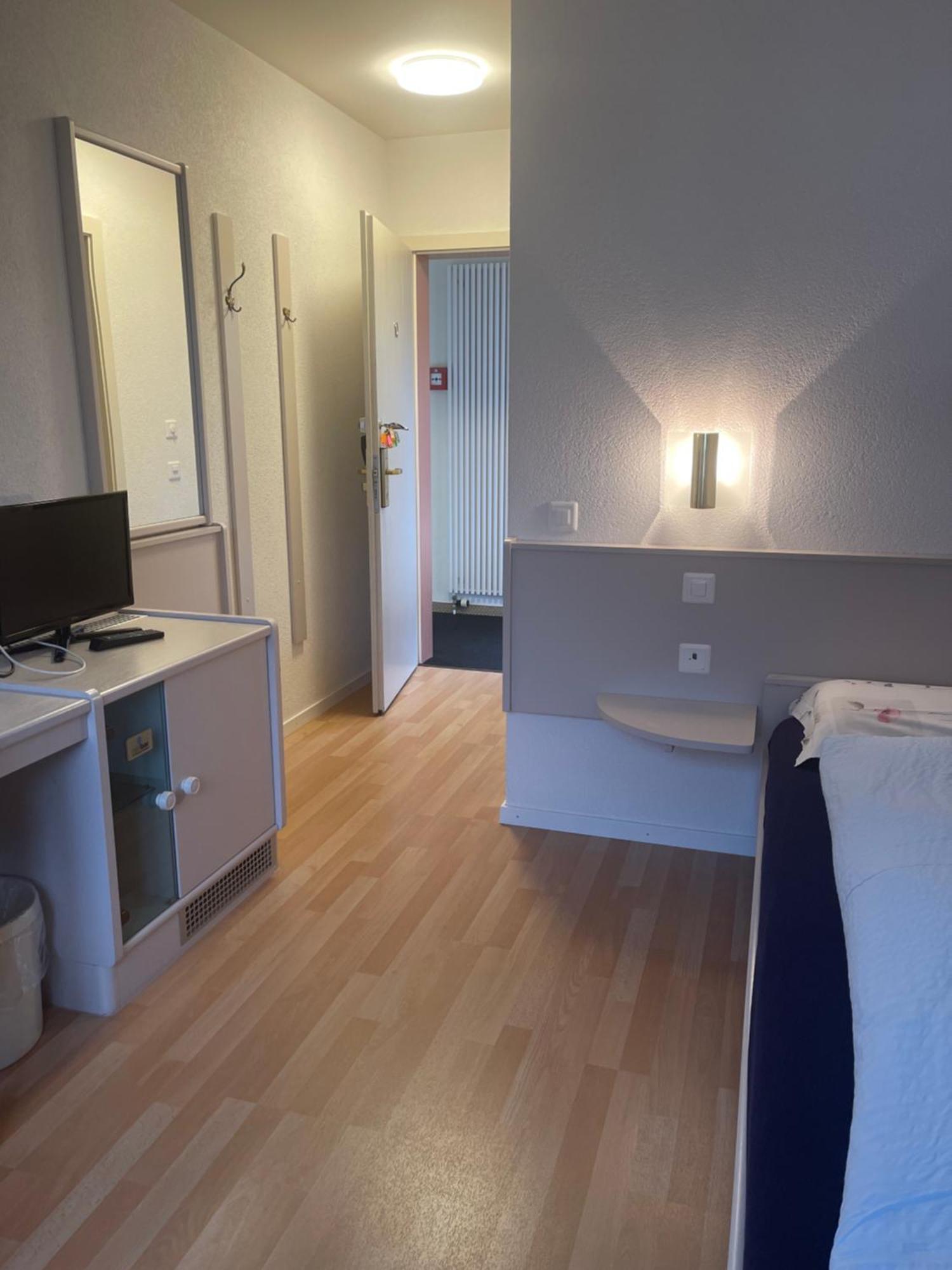 Hotel Les Berges Chippis Kültér fotó