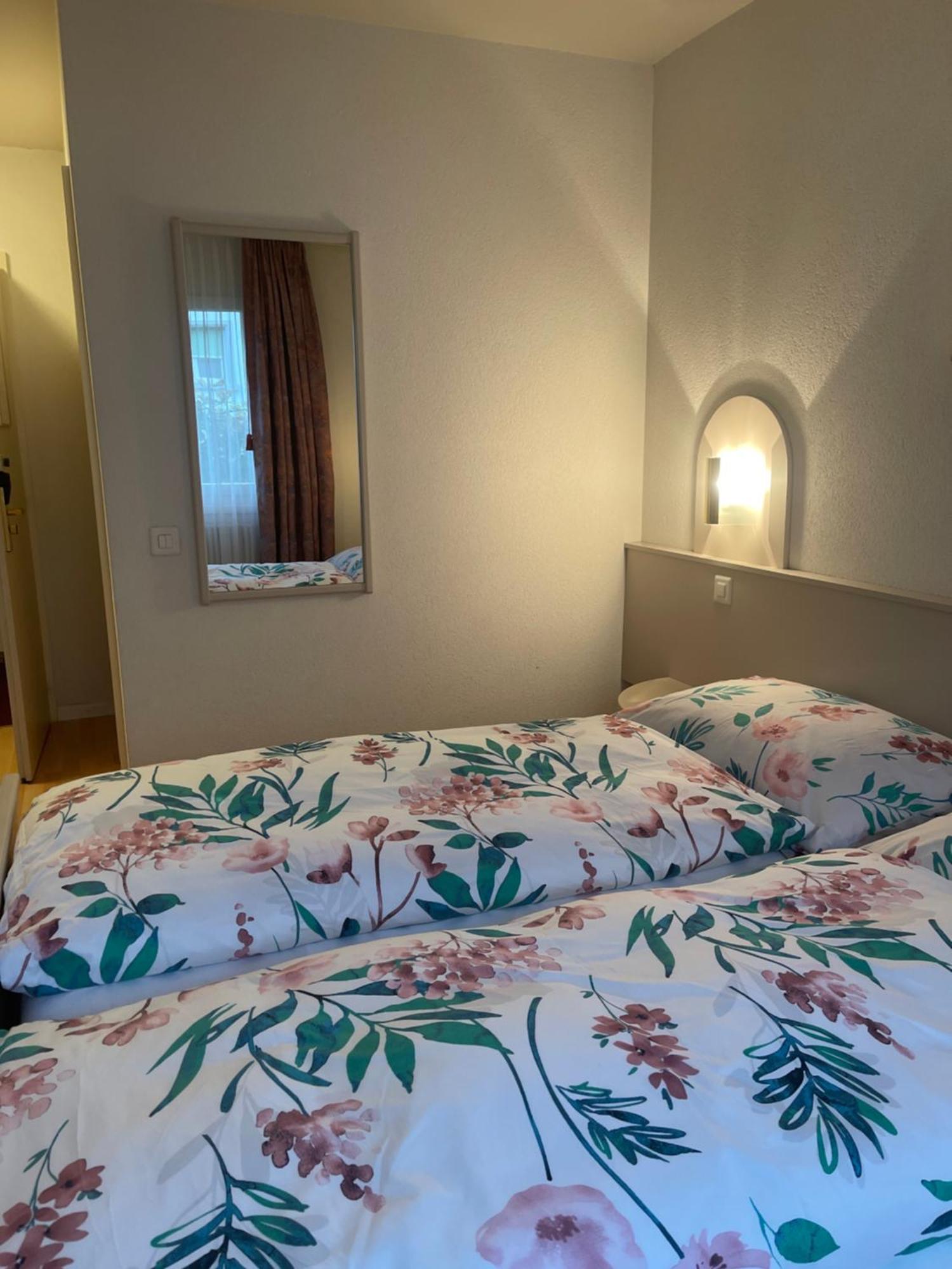 Hotel Les Berges Chippis Kültér fotó