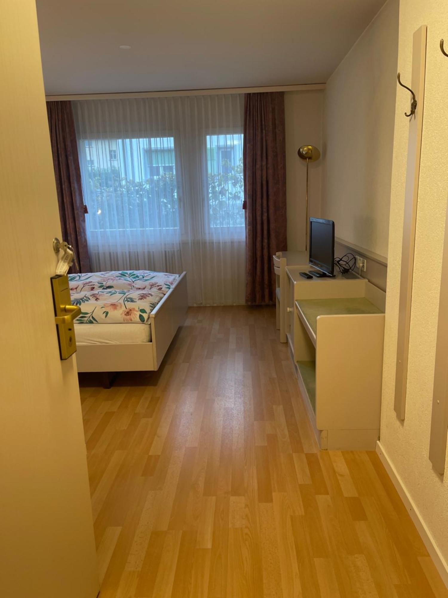 Hotel Les Berges Chippis Kültér fotó