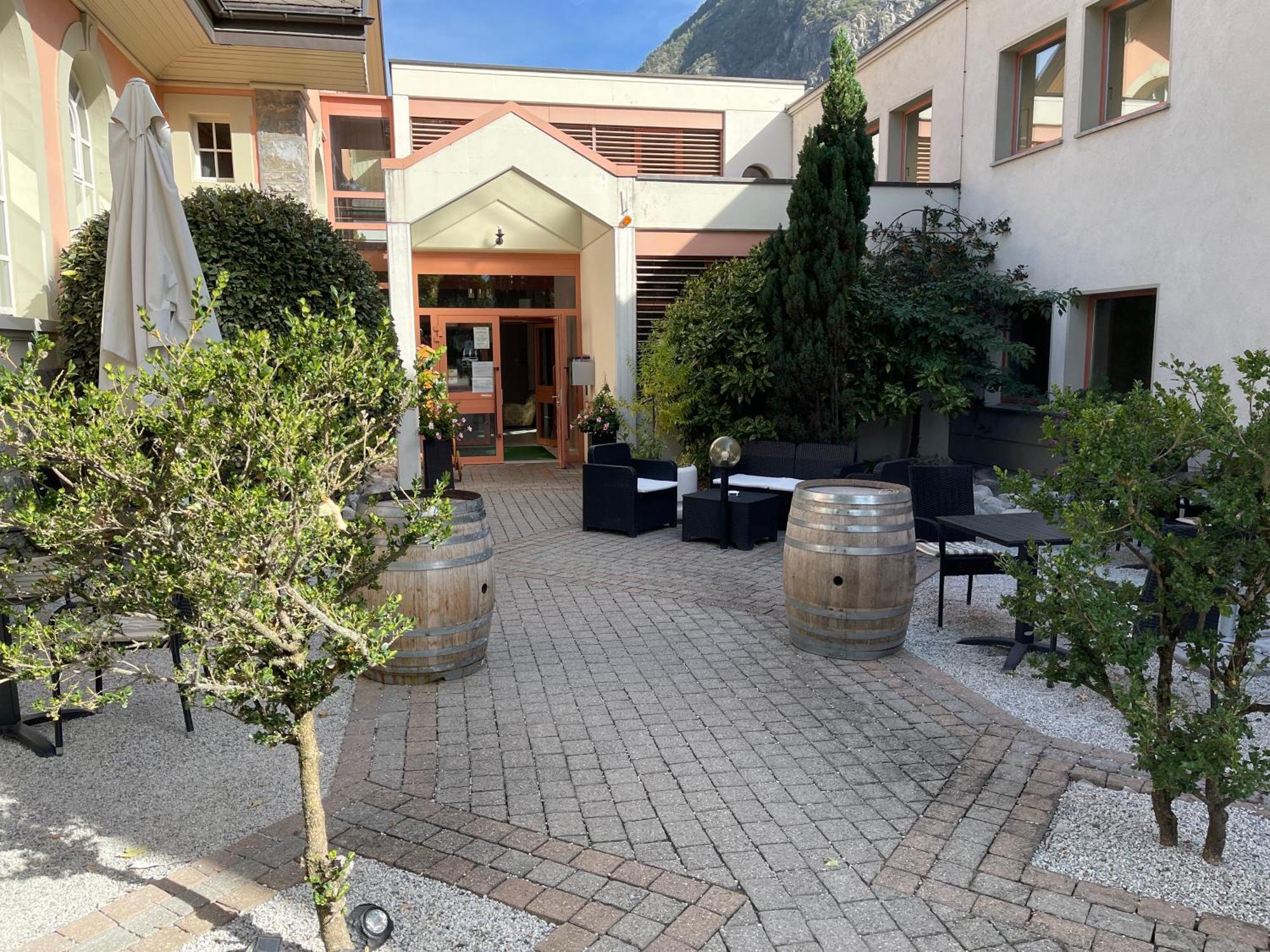 Hotel Les Berges Chippis Kültér fotó