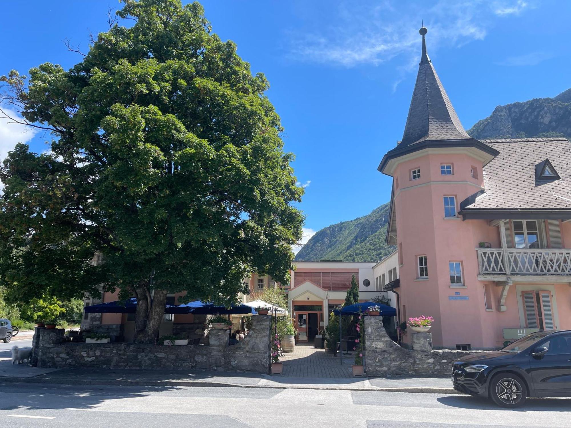 Hotel Les Berges Chippis Kültér fotó